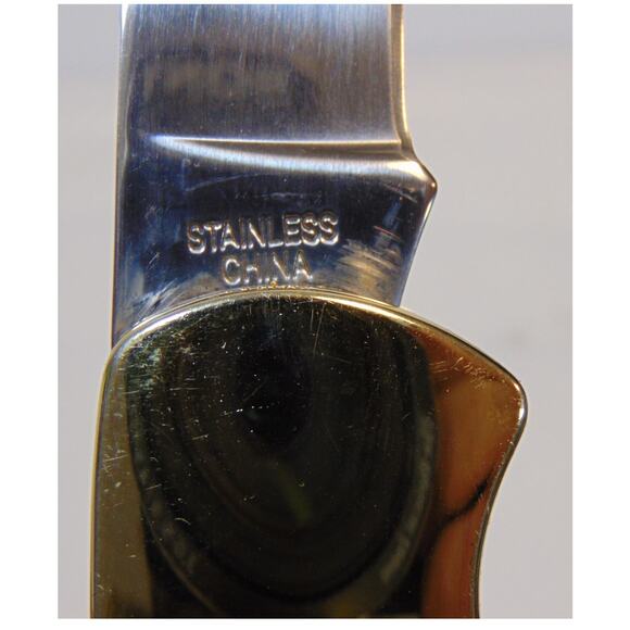 Wildlife Lockback Buck Deer Knife Collectible Tin Stainless Steel Blade Feathers - Picture 10 of 12